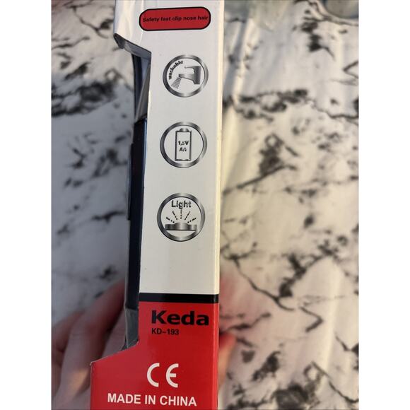 Electric Nose Ear Hair Trimmer Eyebrow Shaver Clipper Groomer Cleaner tool - Picture 4 of 4